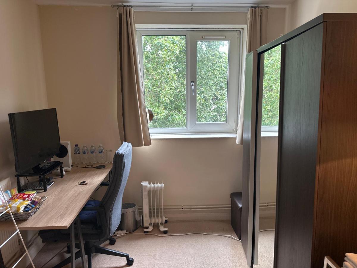 Cozy Room In Shared Home Near Canary Wharf Londyn Zewnętrze zdjęcie