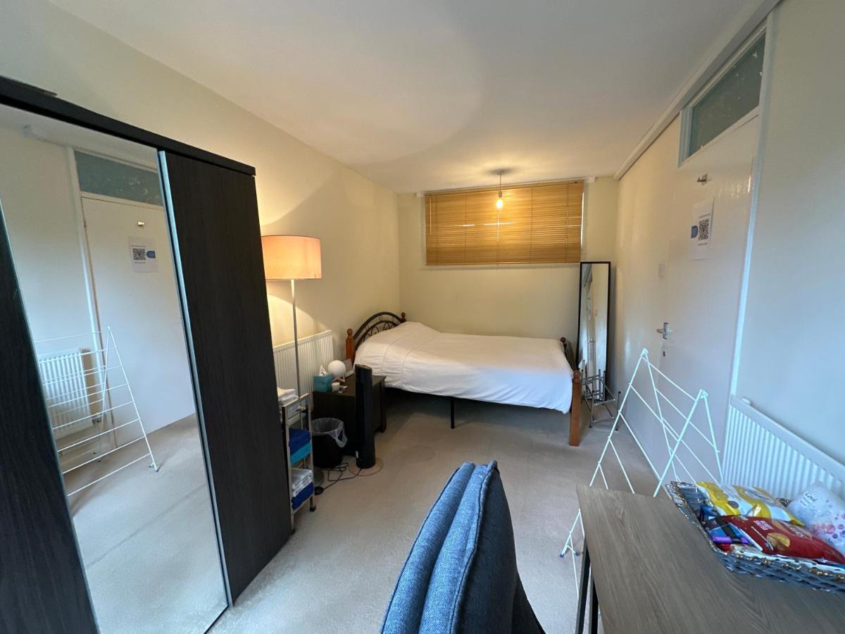 Cozy Room In Shared Home Near Canary Wharf Londyn Zewnętrze zdjęcie